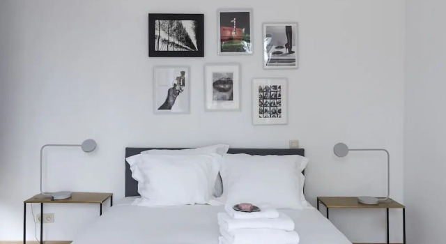 Апартаменты Unit 1 - Stylish Smart Home with Private Parking