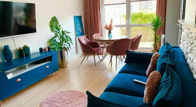 Jasień Apartment, Varaa Huoneisto Hotellit Pommeri pysäköinnillä, Pysäköinti