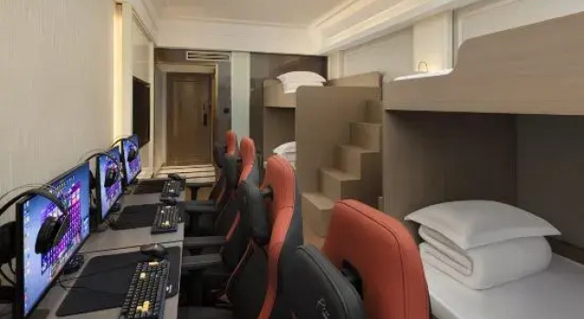 Кровать в общем номере Huanyang E-Sports Hotel (Miluo Tiyu Lane)