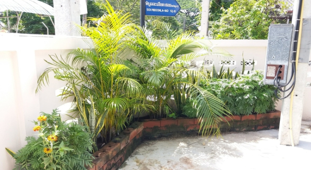 Ruean Kaew Place, Забронировать Отель Отели Накхонратчасима с парковкой, рядом с Торговый центр The Mall Korat, Парковка