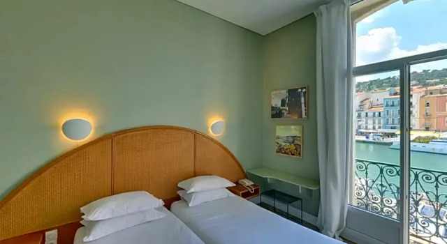 Номер Standard с видом на канал Hôtel Lorque Bleue