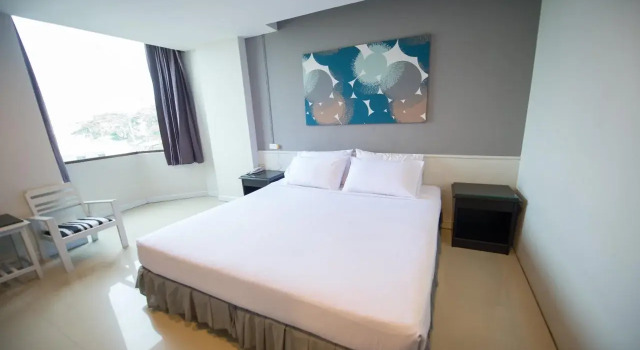 Kessiri Hotel, Varaa Hotelli Hotellit North-Eastern Thailand pysäköinnillä, Pysäköinti
