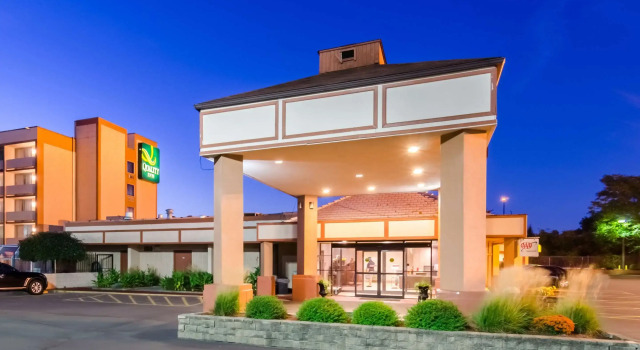 Quality Inn West Springfield, Забронировать Отель Спринг-Филд Массачусетс