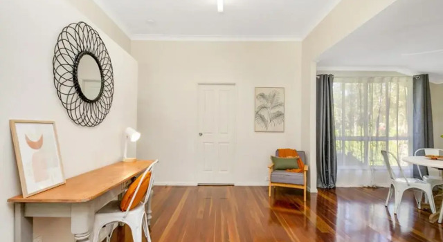 Hughes Hideaway - 2BR Cottage on 1 Acre w Air Con, King Beds, Foglalás Nyaraló Yeppoon Southern Great Barrier Reef
