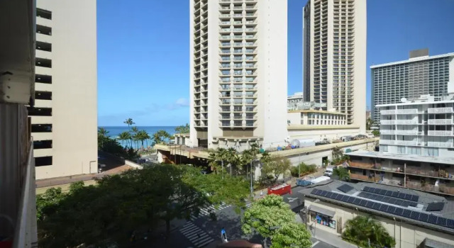 Sea Shore 75 Steps from Waikiki Beach and Sleeps 1 - 3!
