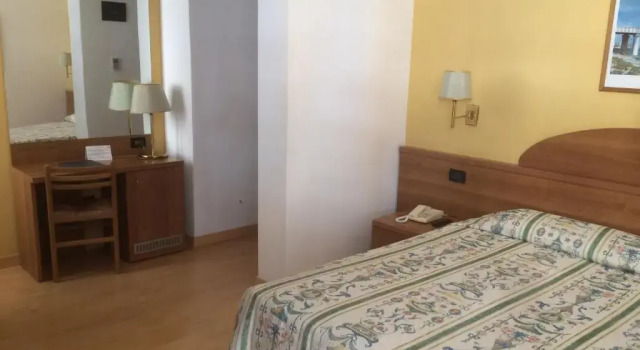Двухместный номер Standard Hotel Tritone