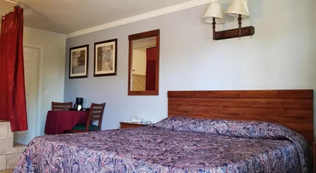 Номер Standard Sierra Crossing Motel