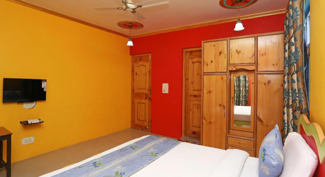 OYO 4484 Hotel EL Classics