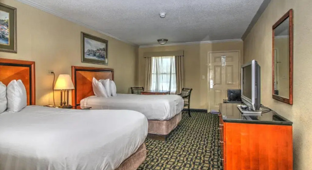 Четырёхместный номер Standard The Guest Lodge Gainesville