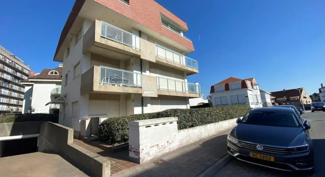 Apartment in Duinbergen Near the Beach