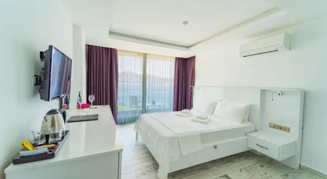 Greenbeach Hotel
