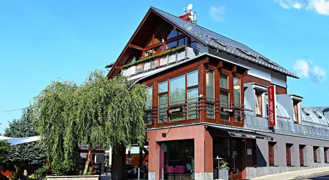 Penzion - Apartman CZ, Book Lejlighedshotel Hoteller i Jizera Mountains med parkering, Parkering