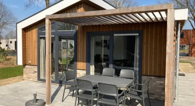 Шале Modern Chalet With Combi Microwave Near Efteling