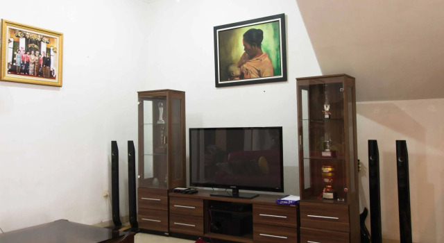 RedDoorz Near Tmii, Book Hotel Jakarta Jakarta Province