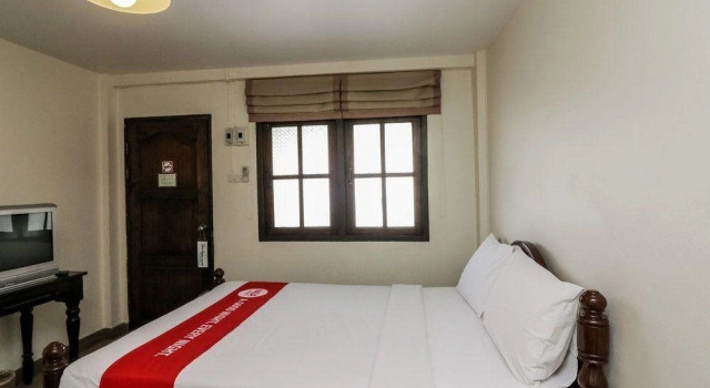 Nida Rooms Moon Muang Sriphum Minimal, Забронировать Отель Чиангмай провинция Чианг Май, рядом с Wat Koo Tao