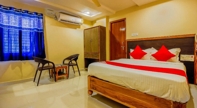 Hotel Vamsee Empire by OYO Rooms, Rezerwuj Hotel Khammam Telangana