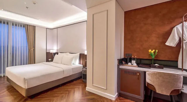 Полулюкс La Passion Saigon Hotel