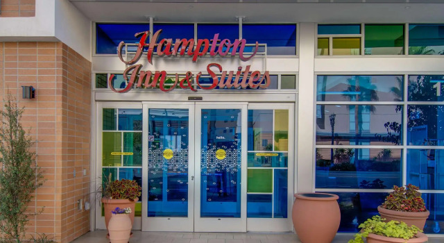 Кровать в общем номере Hampton Inn & Suites Los Angeles - Glendale