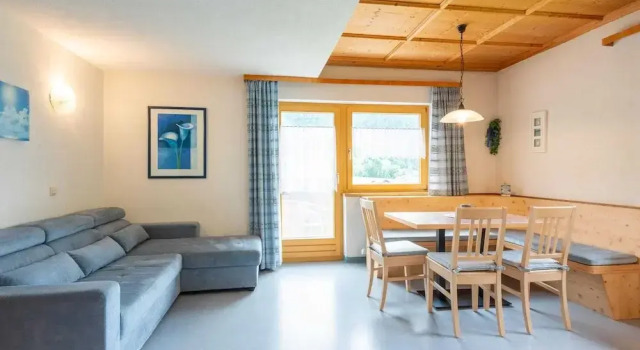 Magnificent Flat With Panoramic Views, Book Hotel Hotels in Vorarlberg with Parking, Parking