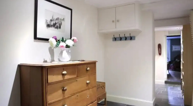 City Centre 2 Bed Flat, Забронировать Отель Midlothian Эдинбург, рядом с Железнодорожный вокзал Эдинбург-Уэверли