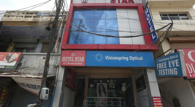 Hotel Star Inn Opp Kalpna Chawla Civil Hospital Karnal, Kunjpura Road, Забронировать Отель Отели и гостиницы Карнал, Отель