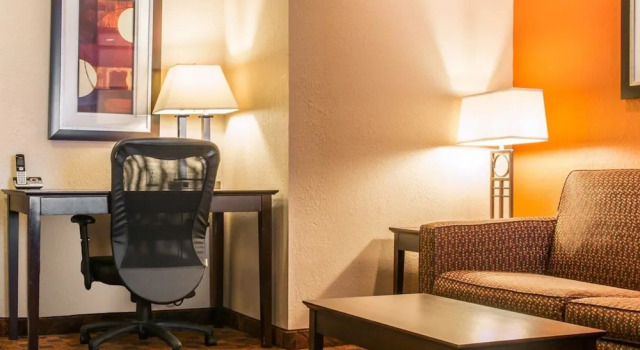 Двухместный люкс c 1 комнатой Comfort Inn & Suites and Conference Center