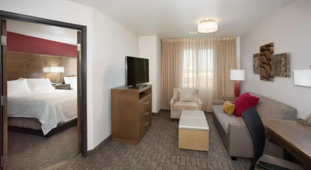 Двухместный люкс c 1 комнатой Staybridge Suites Rapid City - Rushmore by IHG
