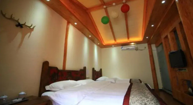 The Pearl Inn, Забронировать Отель Лицзян Юньнань, рядом с Улица Сквер-стрит Древнего города Даянь