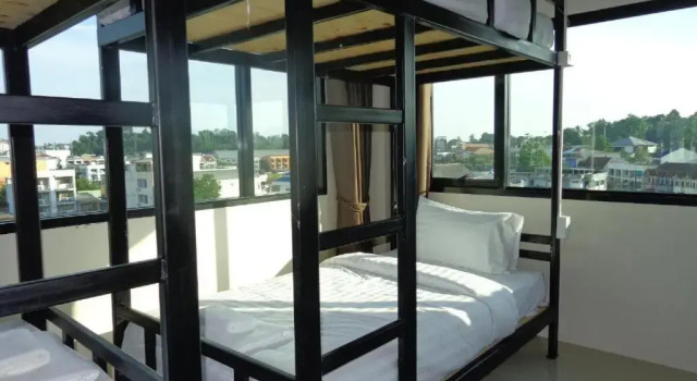 Кровать в общем номере (мужской номер) Krabi P.N. Boutique House