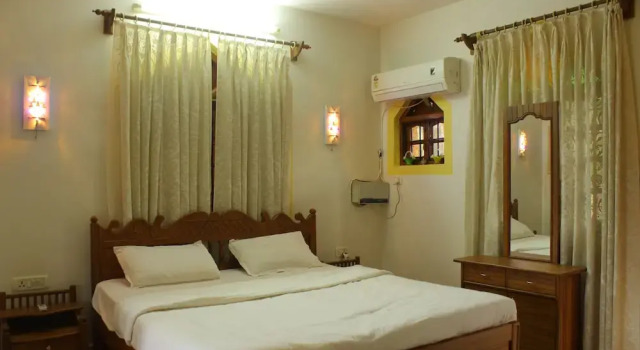 OYO 8596 Farm Stay 2 BHK Villa Near Calangute, Book Landbrugsophold Gårdophold i Goa, Landbrugsophold
