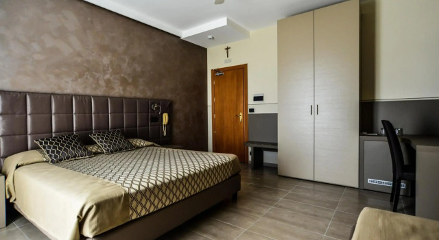 Hotel Sorriso, Забронировать Отель Отели Тосколано-Мадерно 3 звезды, 3*