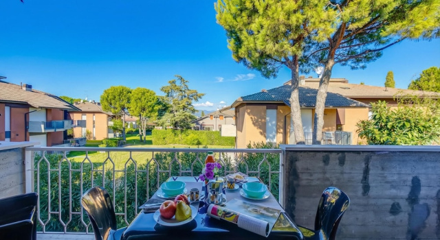 Семейные апартаменты с балконом Villa Fiorita Apartments