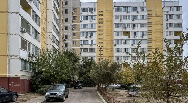 Апартаменты Green FOX на улице Куликова 81к4, Забронировать Апартаменты/квартира Отели Астрахани с парковкой, рядом с Астраханский государственный театр оперы и балета, Парковка