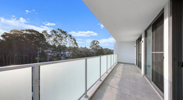 Апартаменты с 2 комнатами с балконом Wentworthville 2 Bedrooms 2 Bathrooms with Free Parking by KozyGuru
