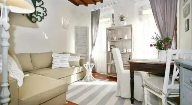 Gina Guest House, Забронировать Гостевой дом Гостевые дома Флоренции, рядом с Дворец Ручеллаи, Гостевой дом