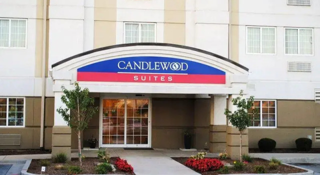 Кровать в общем номере Candlewood Suites Fort Wayne - NW by IHG
