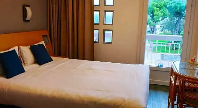 Трёхместный номер Standard Brit Hotel Hermitage
