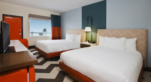 Номер Standard DoubleTree by Hilton Galveston Beach