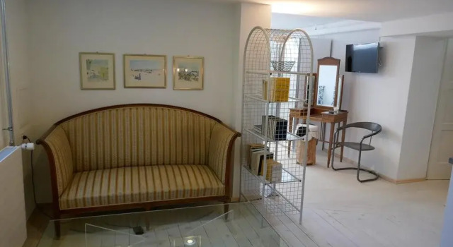 Swiss Borzoi House, Забронировать Отель Бельрив Lake Murten