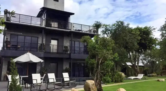 Riverside Luxury Pool Villa 88 Place Chiang Mai