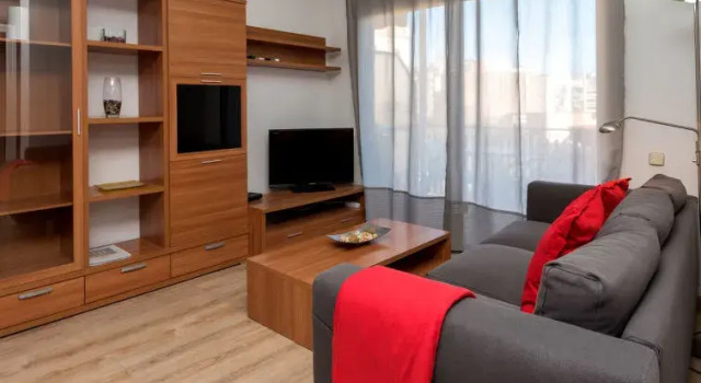 Apartment Eixample Esq Rocafort Diputacio by Interhome, Забронировать Апартаменты/квартира Отели Барселоны с парковкой, рядом с Оспиталь Клиник, Парковка