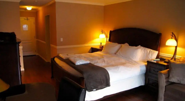 Двухместный номер Deluxe с видом на горы South Thompson Inn & Conference Centre
