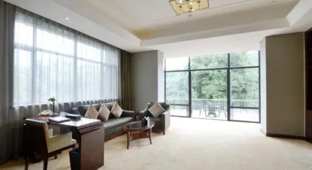 Люкс Executive Zhejiang Hotel