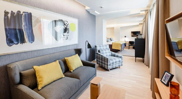 Двухместный люкс c 1 комнатой Hotel Indigo Helsinki-Boulevard by IHG