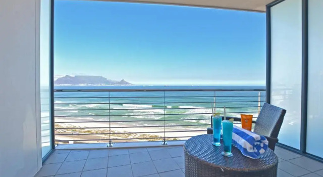 Номер Standard с балконом Blaauwberg Beach Hotel