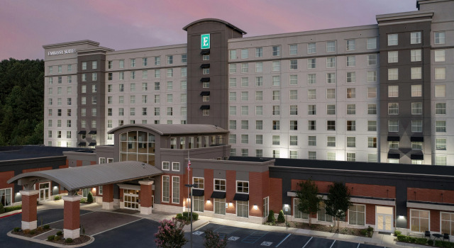 Embassy Suites by Hilton Birmingham Hoover, Réserver Hôtel Hôtels à Hoover avec piscine, Piscine