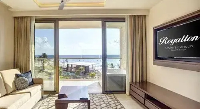 TravelSmart at Royalton Riviera Cancun Exclusive for WVO Members - 4 Nights, Cancun, Mexico, Rezerwuj Hotel Cancún Quintana Roo