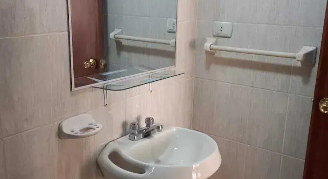 Camera Standard Hostal Aziri Puno