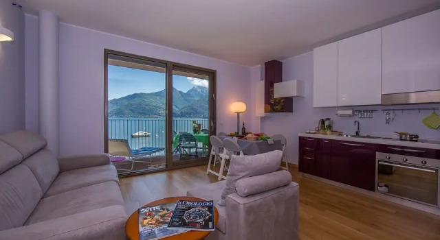 Terrazza Al Lago, Book Apartment Hotels in Como with a Pool, Swimming Pool