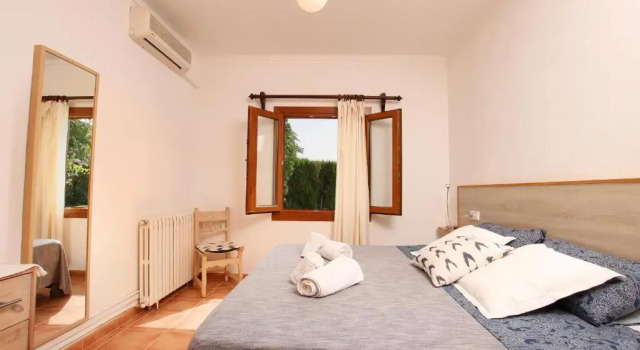 Villa PROVENZA, Buchen Sie Villa Villen in El Port, Villa